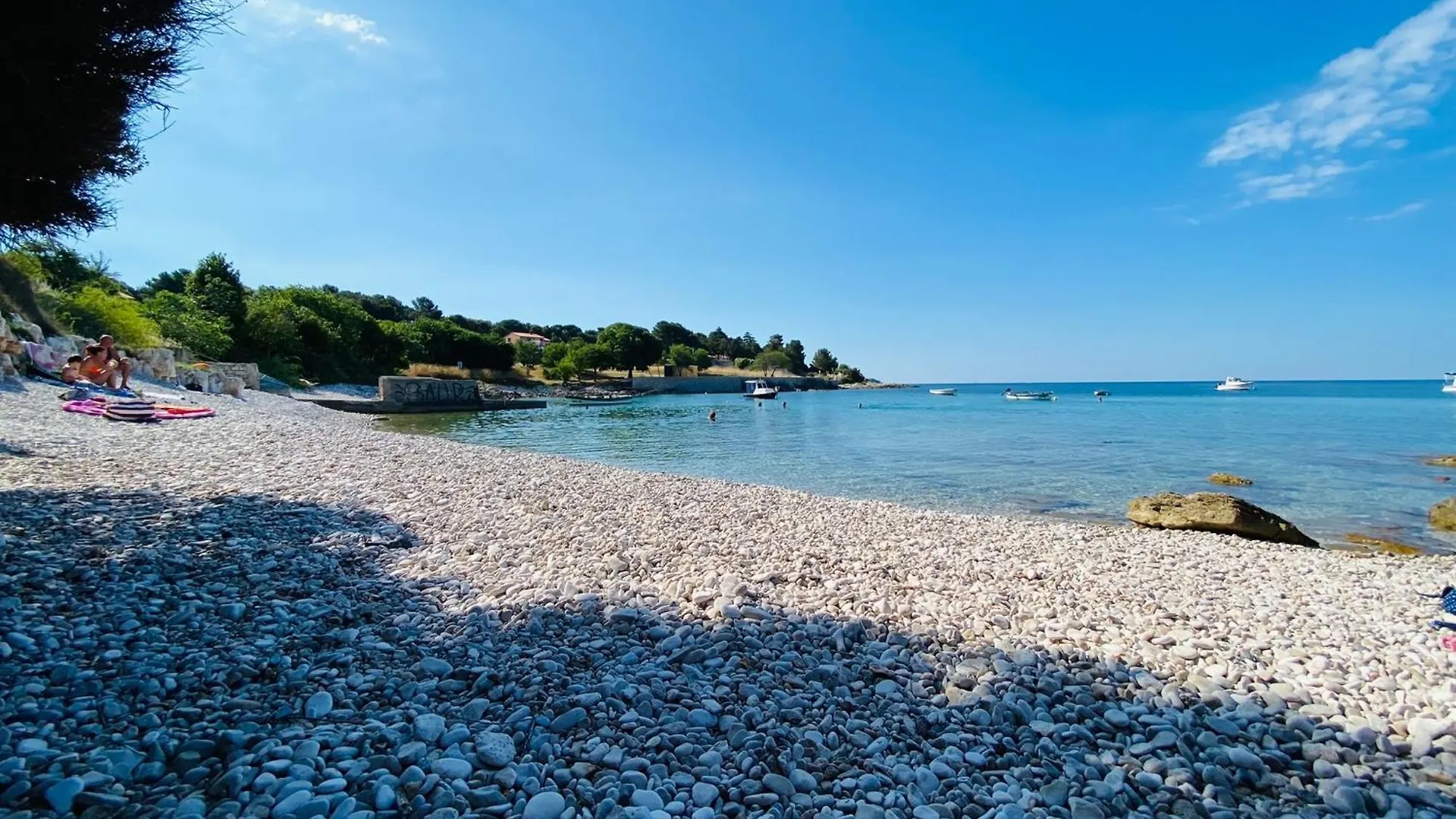 Divina V 150 Meters From The Beach Pula